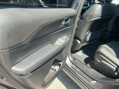 New 2025 Jeep Grand Cherokee L Altitude image 20