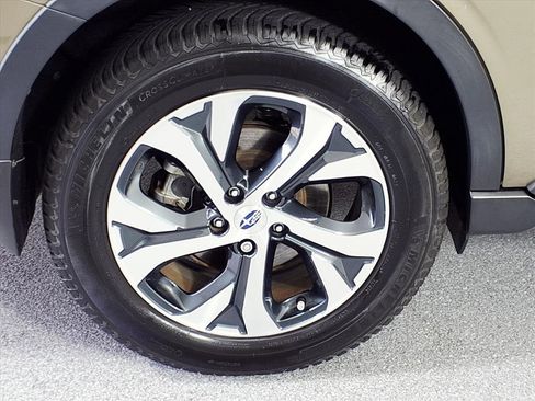 Certified 2021 Subaru Outback Touring XT image 5