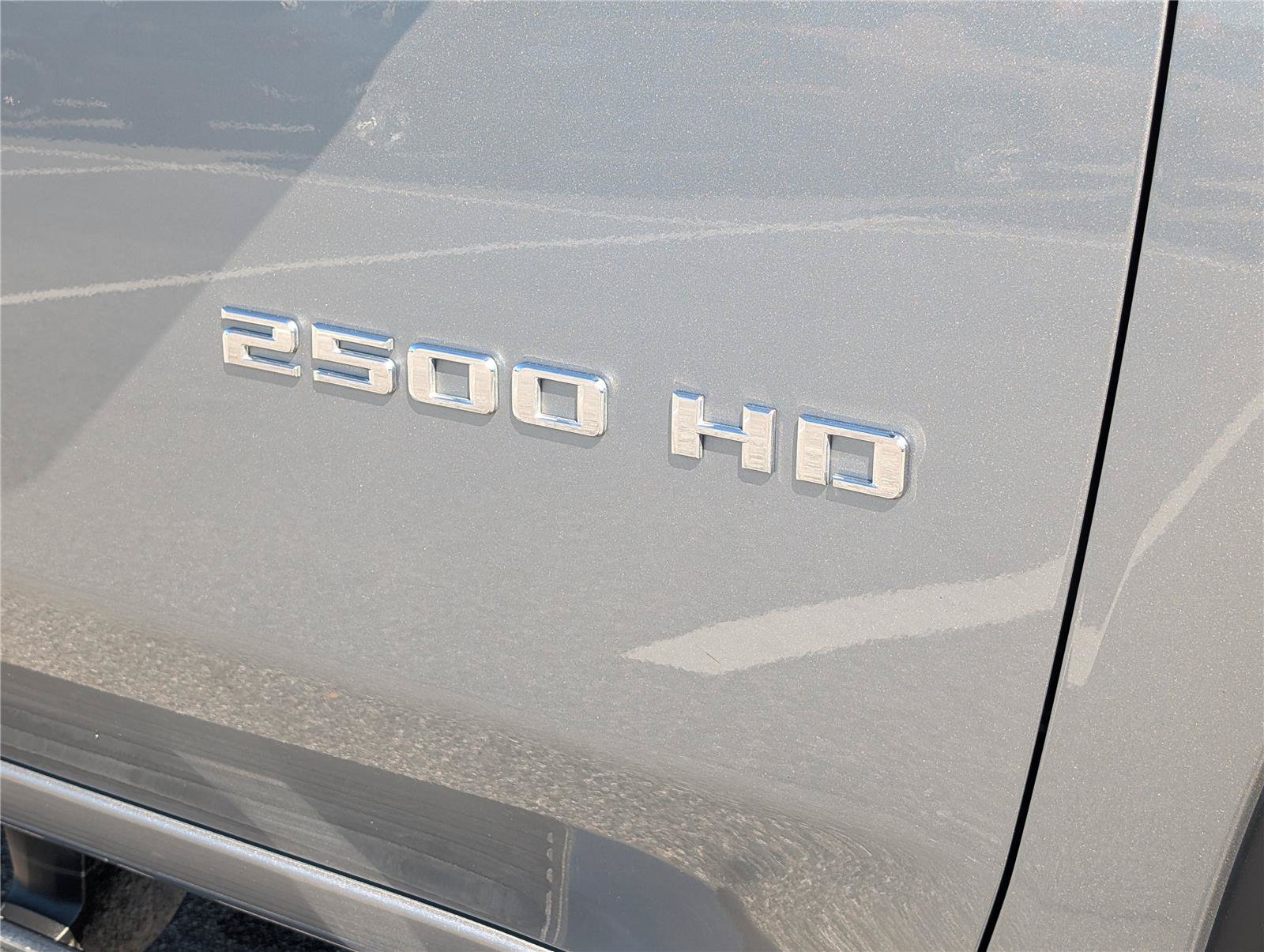 Used 2025 Chevrolet Silverado 2500 LT w/ Convenience Package AWD/4WD image 11