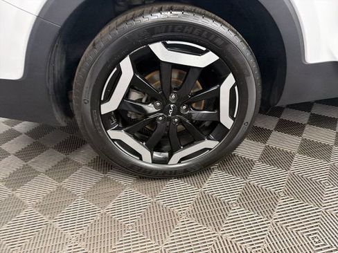 Certified 2023 Kia Telluride S w/ S Sunroof Package AWD/4WD image 49