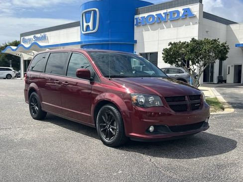 Used 2019 Dodge Grand Caravan GT w/ Safety Sphere Group FWD image 2