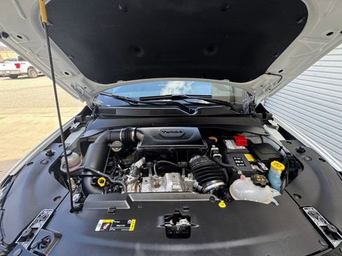 Used 2025 Jeep Compass Limited image 33