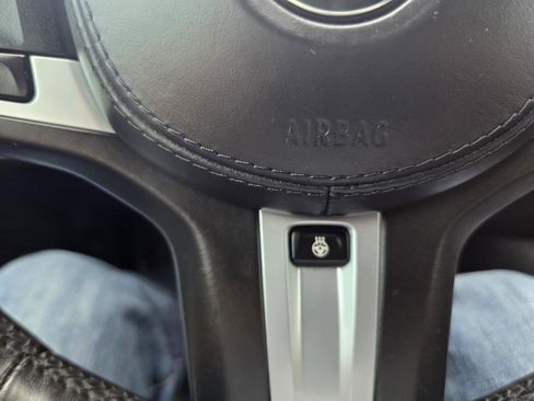 Used 2018 BMW M550i xDrive w/ Driving Assistance Package image 21