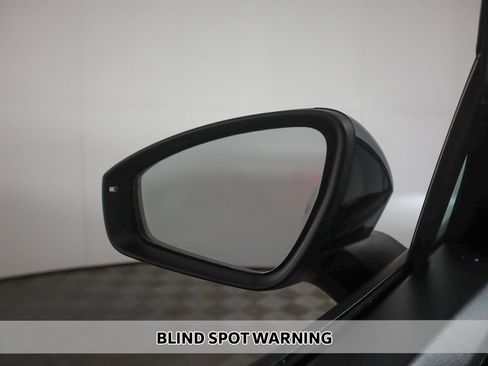 Used 2023 Volkswagen ID.4 Pro image 5