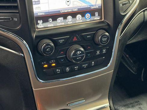 Used 2016 Jeep Grand Cherokee Limited RWD image 17