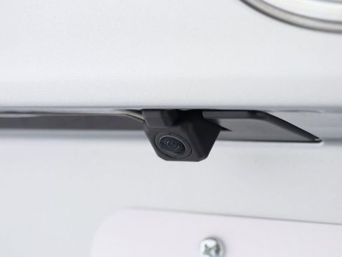 Used 2024 Toyota Highlander XLE image 38