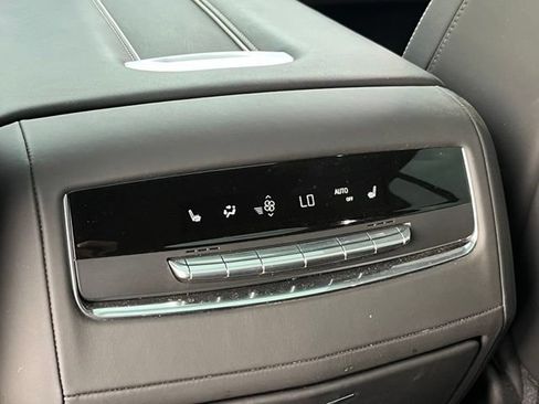 Used 2024 Cadillac Escalade ESV Sport Platinum w/ LPO, ONYX Package AWD/4WD image 19