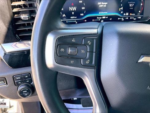 Used 2024 Chevrolet Silverado 2500 LTZ w/ LTZ Convenience Package image 18