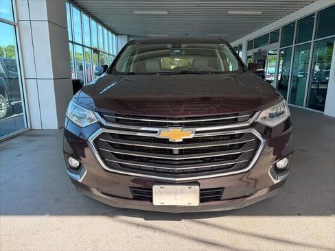 Used 2018 Chevrolet Traverse Premier w/ Driver Confidence II Package FWD image 2
