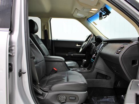 Used 2019 Ford Flex Limited AWD/4WD image 30