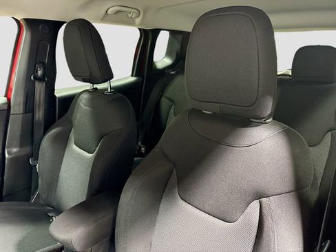 Used 2018 Jeep Renegade Sport w/ Power & Air Group image 22