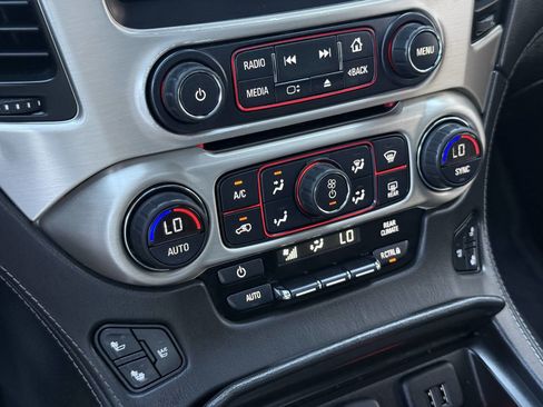 Used 2015 GMC Yukon Denali w/ Touring Package AWD/4WD image 36
