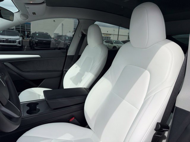 Used 2023 Tesla Model Y Long Range AWD/4WD image 26