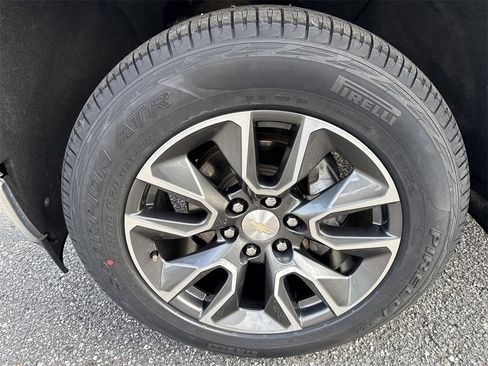 Used 2022 Chevrolet Silverado 1500 LT image 11