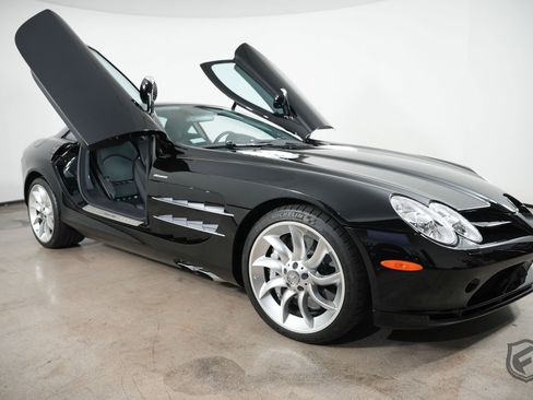 Used 2006 Mercedes-Benz SLR image 1