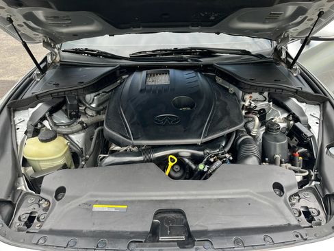 Used 2018 INFINITI Q60 2.0t w/ Moonroof Package RWD image 16