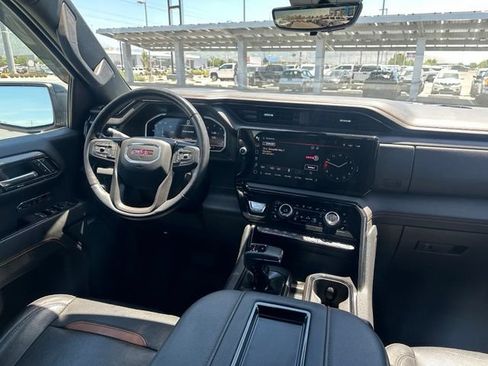 Used 2022 GMC Sierra 1500 AT4 w/ AT4 Premium Package AWD/4WD image 31