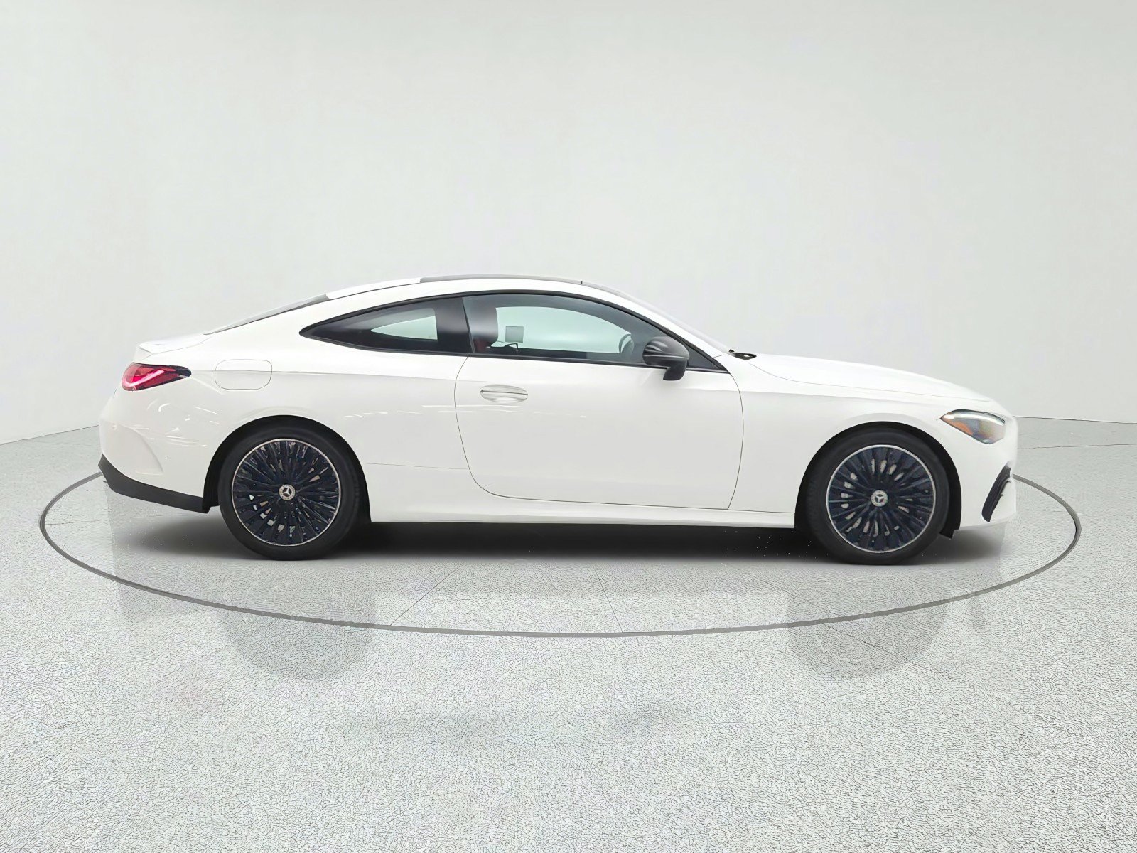 New 2027 Mercedes-Benz CLE 450 4MATIC Coupe image 4