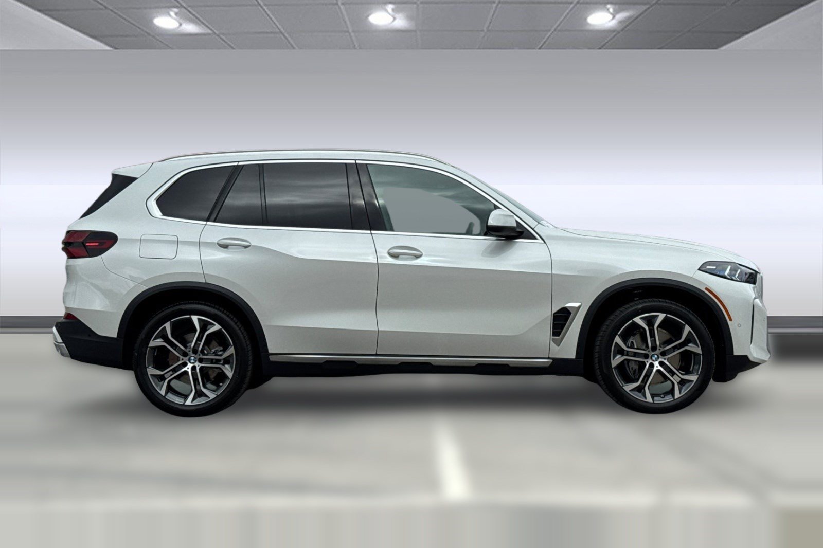 Used 2026 BMW X5 xDrive40i AWD/4WD image 8