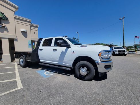 Used 2023 RAM 3500 Tradesman w/ Chrome Appearance Group AWD/4WD image 2