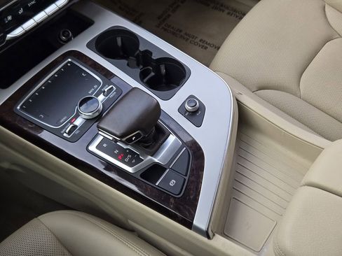 Used 2019 Audi Q7 2.0T Premium Plus w/ Premium Plus Package image 23