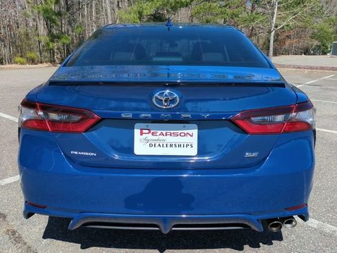 Used 2024 Toyota Camry SE image 5