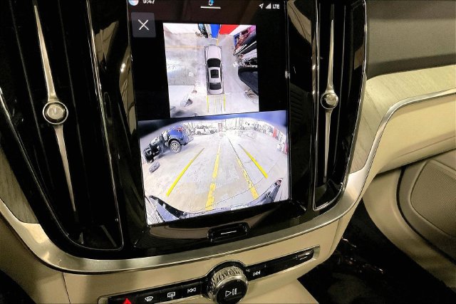 Certified 2025 Volvo S60 B5 Plus FWD image 23