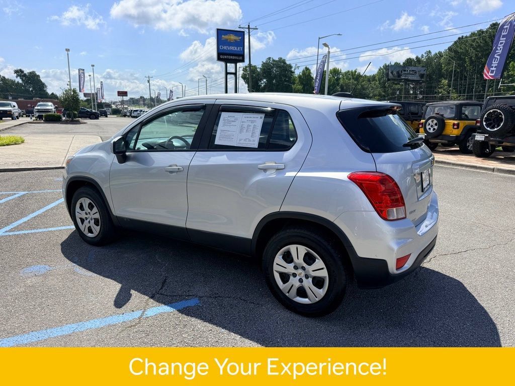 Used 2017 Chevrolet Trax LS FWD image 19