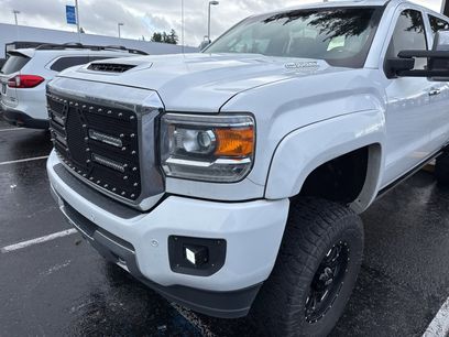 Used 2017 GMC Sierra 2500 Denali w/ Duramax Plus Package