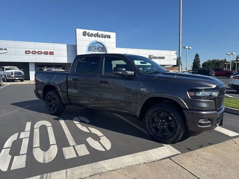 New 2026 RAM 1500 Big Horn AWD/4WD image 3