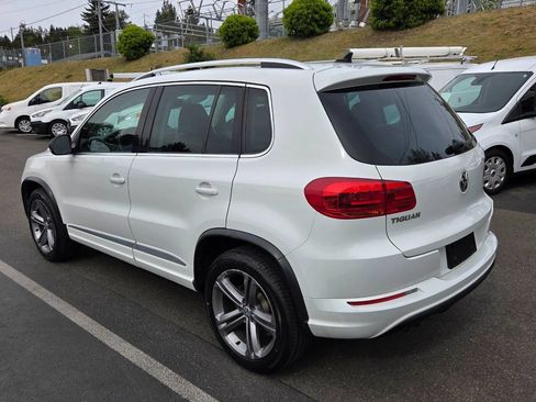 Used 2017 Volkswagen Tiguan Sport AWD/4WD image 5