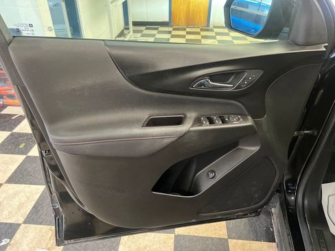 Used 2022 Chevrolet Equinox RS image 33