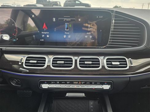 New 2026 Mercedes-Benz GLS 450 4MATIC image 27