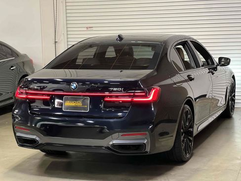 Used 2021 BMW 750i xDrive w/ Executive Package AWD/4WD image 16