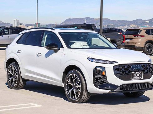 New 2026 Audi Q3 quattro 2.0T image 3