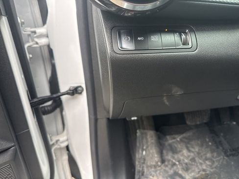 Used 2025 Chevrolet Equinox LT image 10