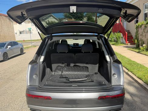 Used 2018 Audi Q7 3.0T Premium Plus AWD/4WD image 9