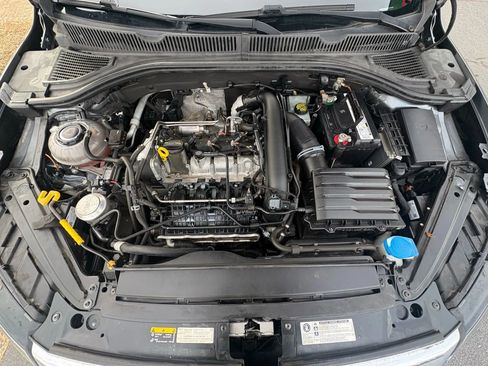 Used 2019 Volkswagen Jetta SE w/ Cold Weather Package image 22