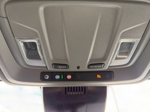 Used 2025 Chevrolet Silverado 1500 LT image 27