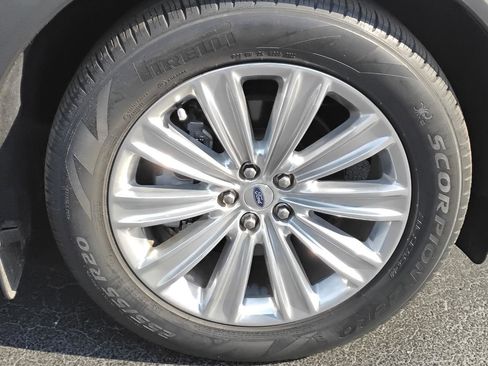 Used 2022 Ford Explorer Limited w/ Equipment Group 301A image 13