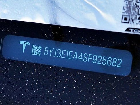 Used 2025 Tesla Model 3 Long Range image 39