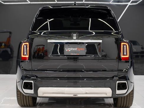 Used 2025 Rolls-Royce Cullinan image 13