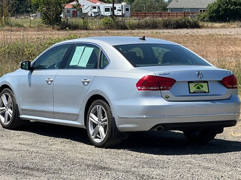 Used 2015 Volkswagen Passat TDI SE image 6