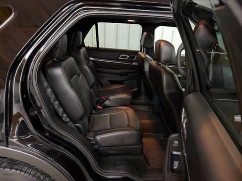Used 2017 Ford Explorer Limited w/ Equipment Group 301A image 15