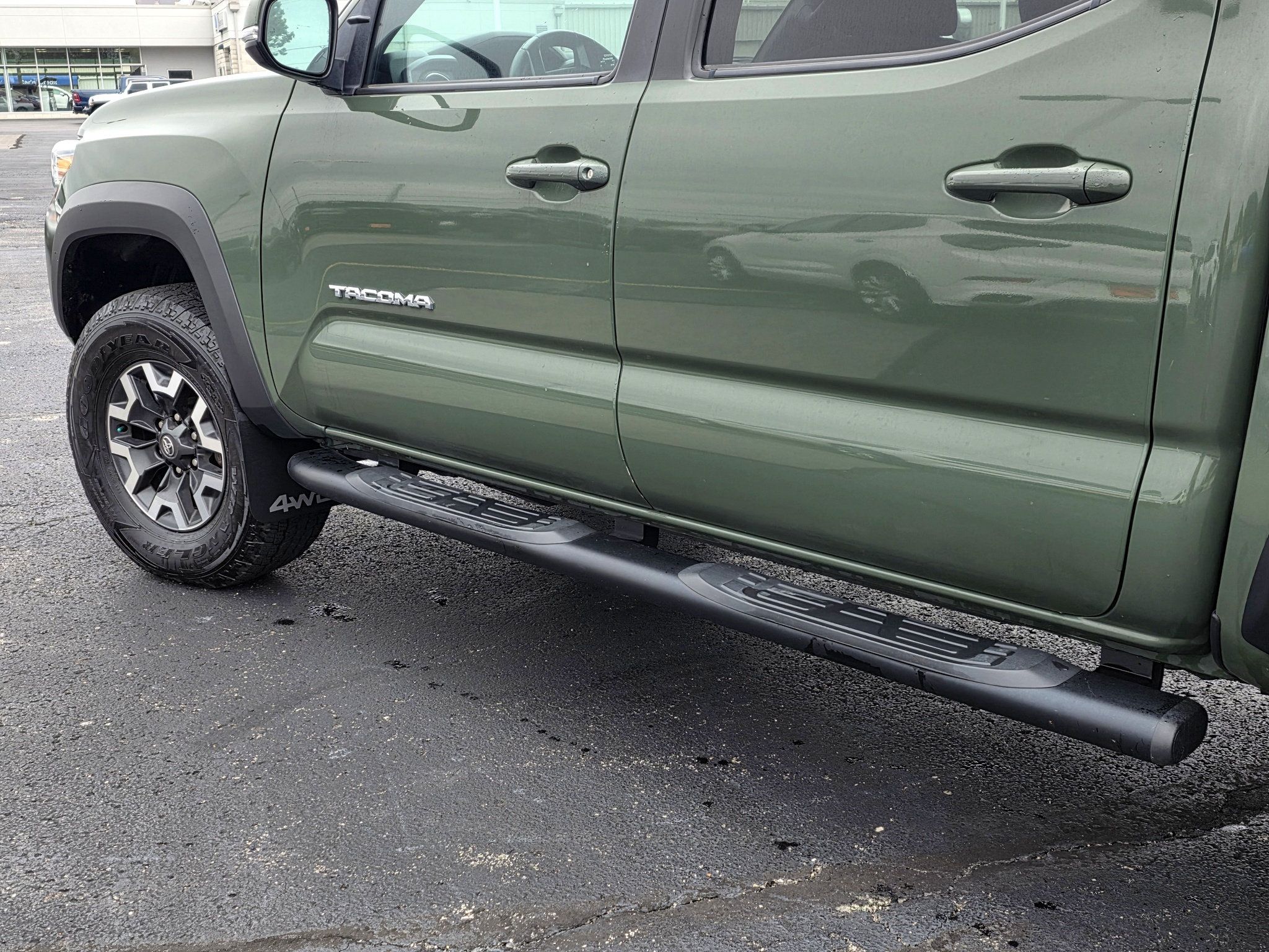 Used 2021 Toyota Tacoma TRD Off-Road w/ Technology Package AWD/4WD image 21