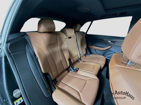 Used 2024 Audi Q8 Premium Plus w/ Premium Plus Package image 33