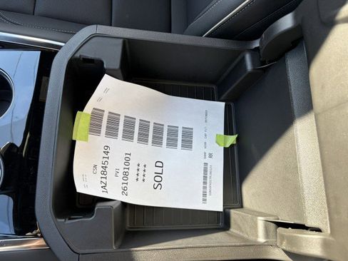 New 2026 Chevrolet Suburban Premier image 21