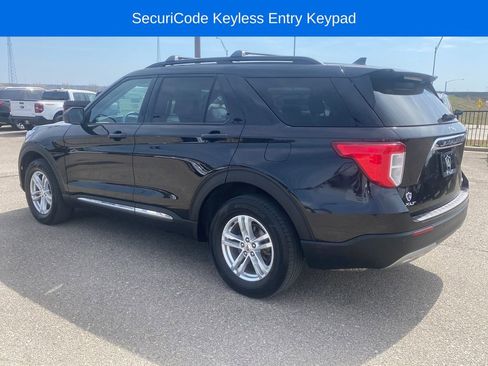 Used 2023 Ford Explorer XLT w/ Equipment Group 202A AWD/4WD image 4
