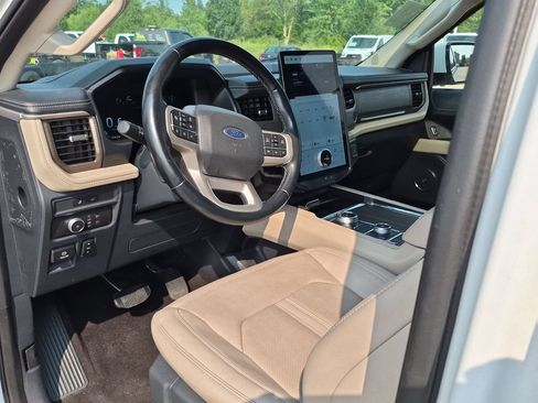 Used 2022 Ford Expedition Max Limited AWD/4WD image 14