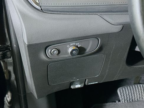Used 2025 Buick Encore GX Preferred FWD image 17
